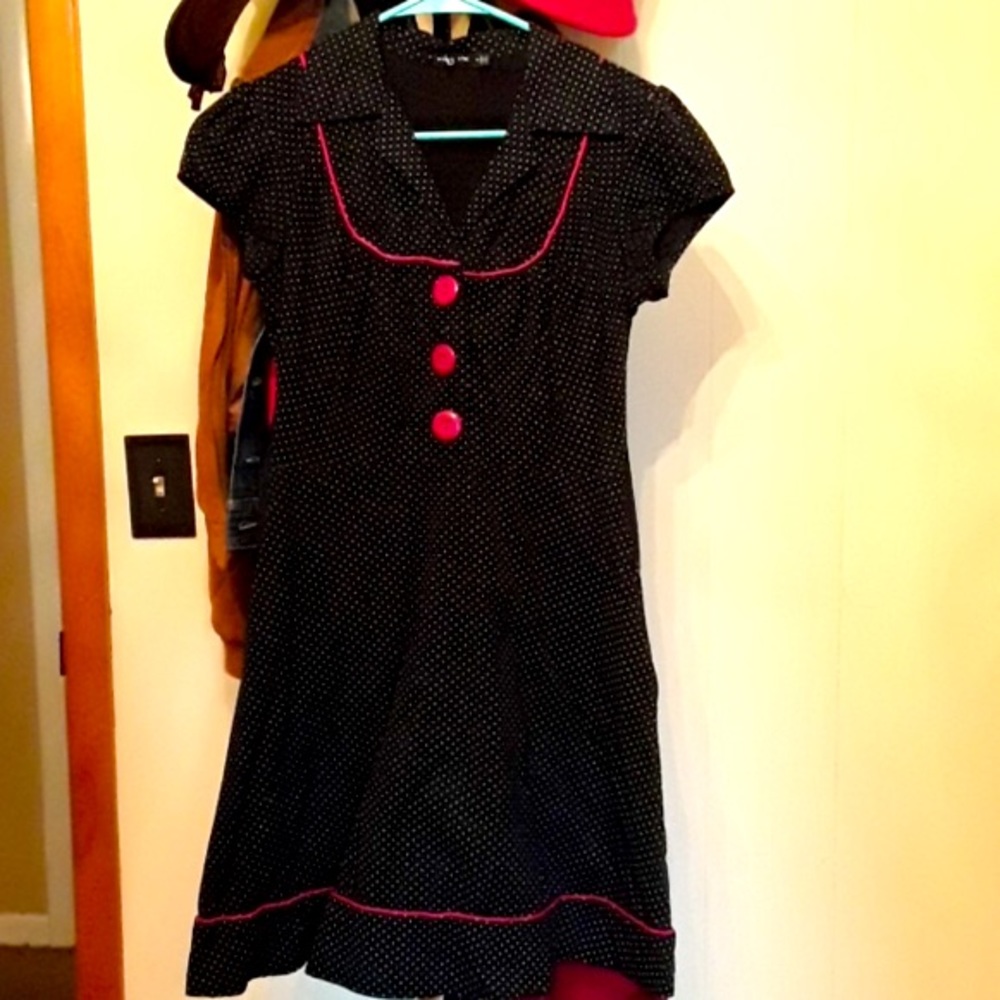 Rockabilly waitress polka dot VLV dress ruby rox